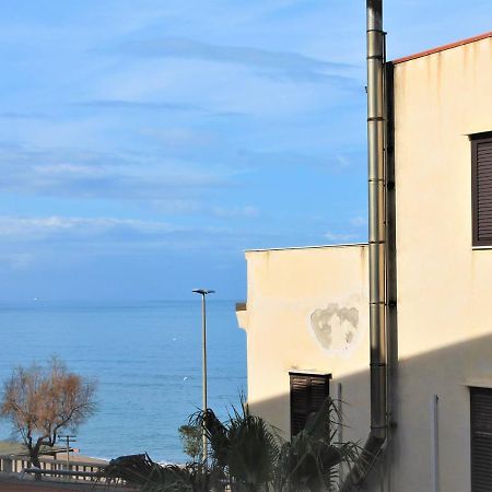 Апартаменты Dea Seaview Чефалу Экстерьер фото